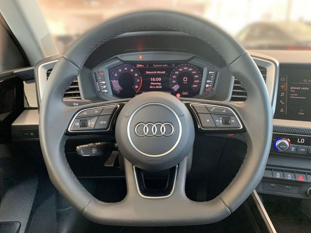 A1 Sportback 30 TFSI ADVANCED LED+VCP+PDC+TEMPOM