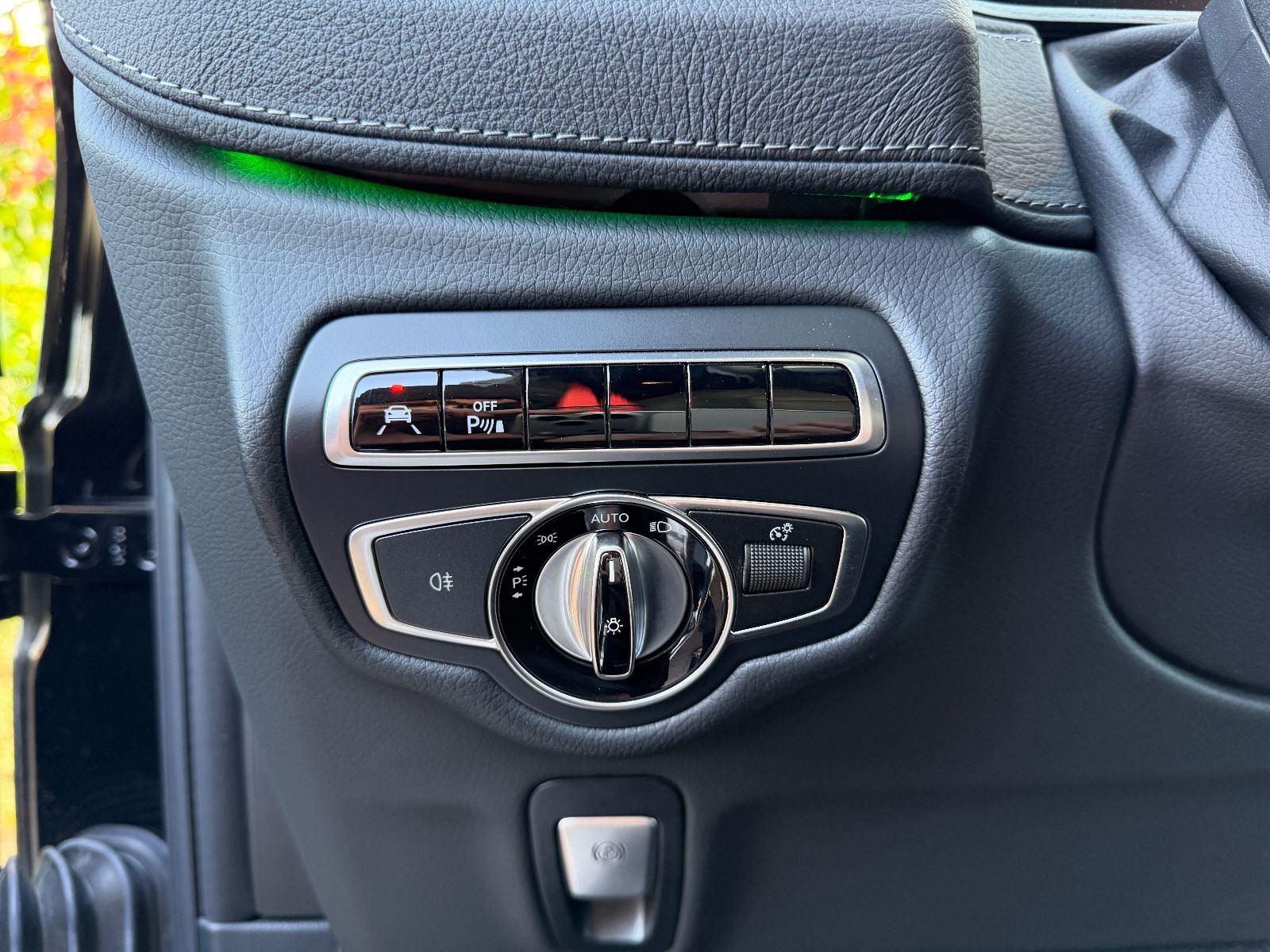 Fahrzeugabbildung Mercedes-Benz G 63 AMG MEMO*BURMESTER*SDACH*ACC*LED*SBELÜFTUNG