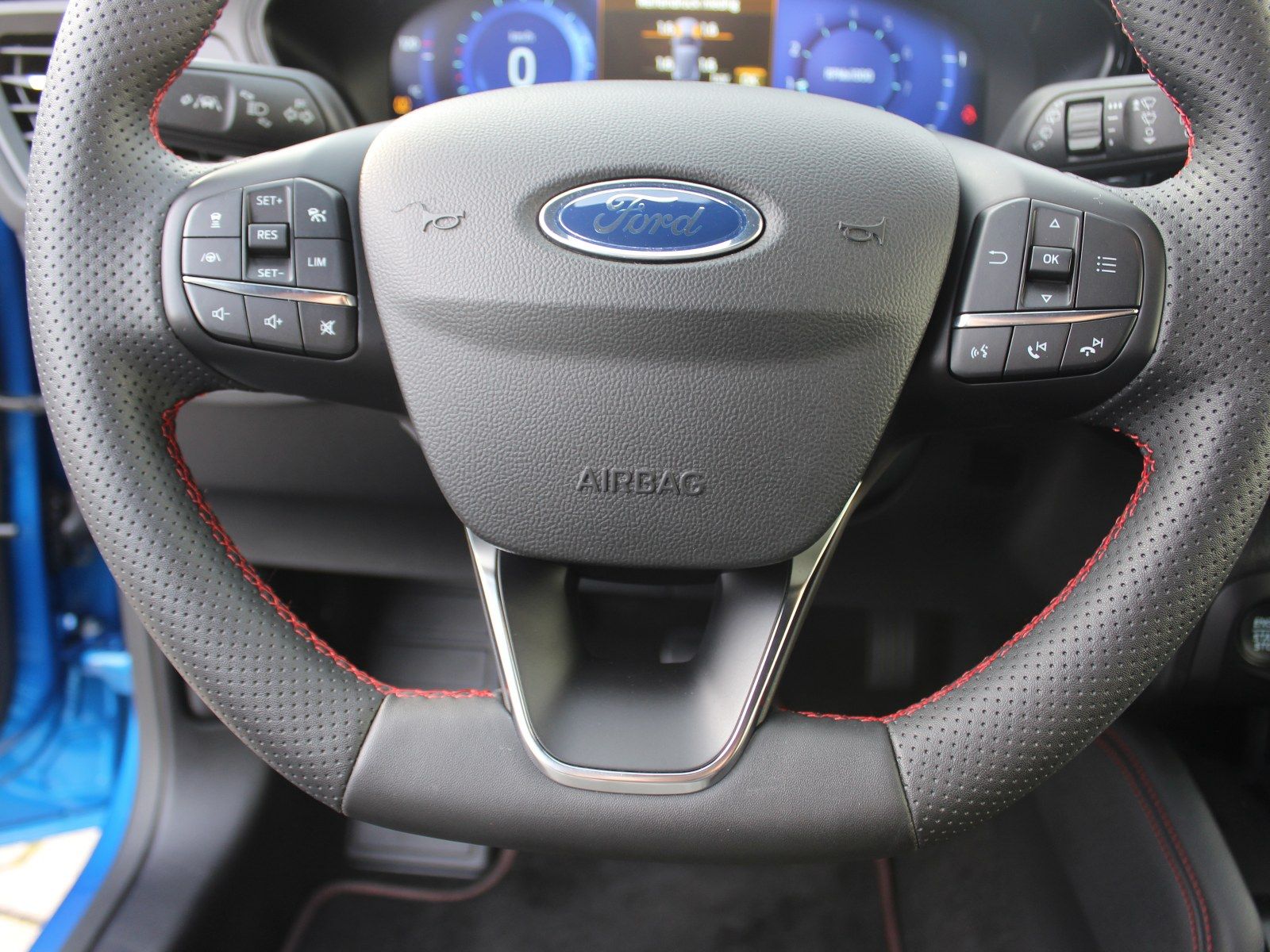 Fahrzeugabbildung Ford Focus ST-Line X 1,0 EcoBoost Mild-Hybrid