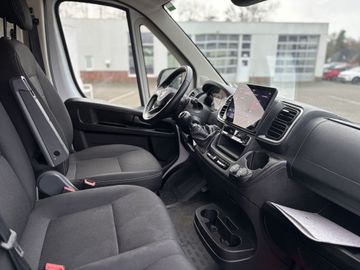 Fotografie des Opel Movano 2.2 BlueHDi 140 L4H2 Navi