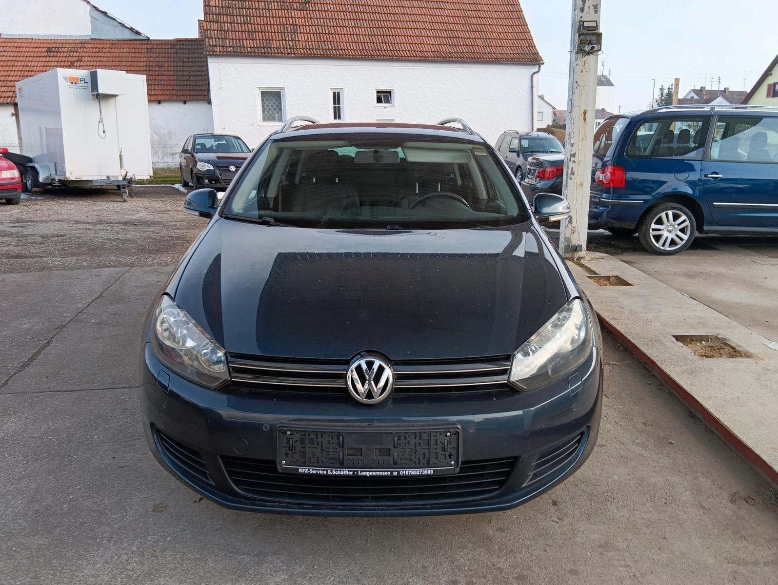 Volkswagen Golf 1.2 TSI Variant KD+HU NEU*NAVI*SHZ*GARANTIE