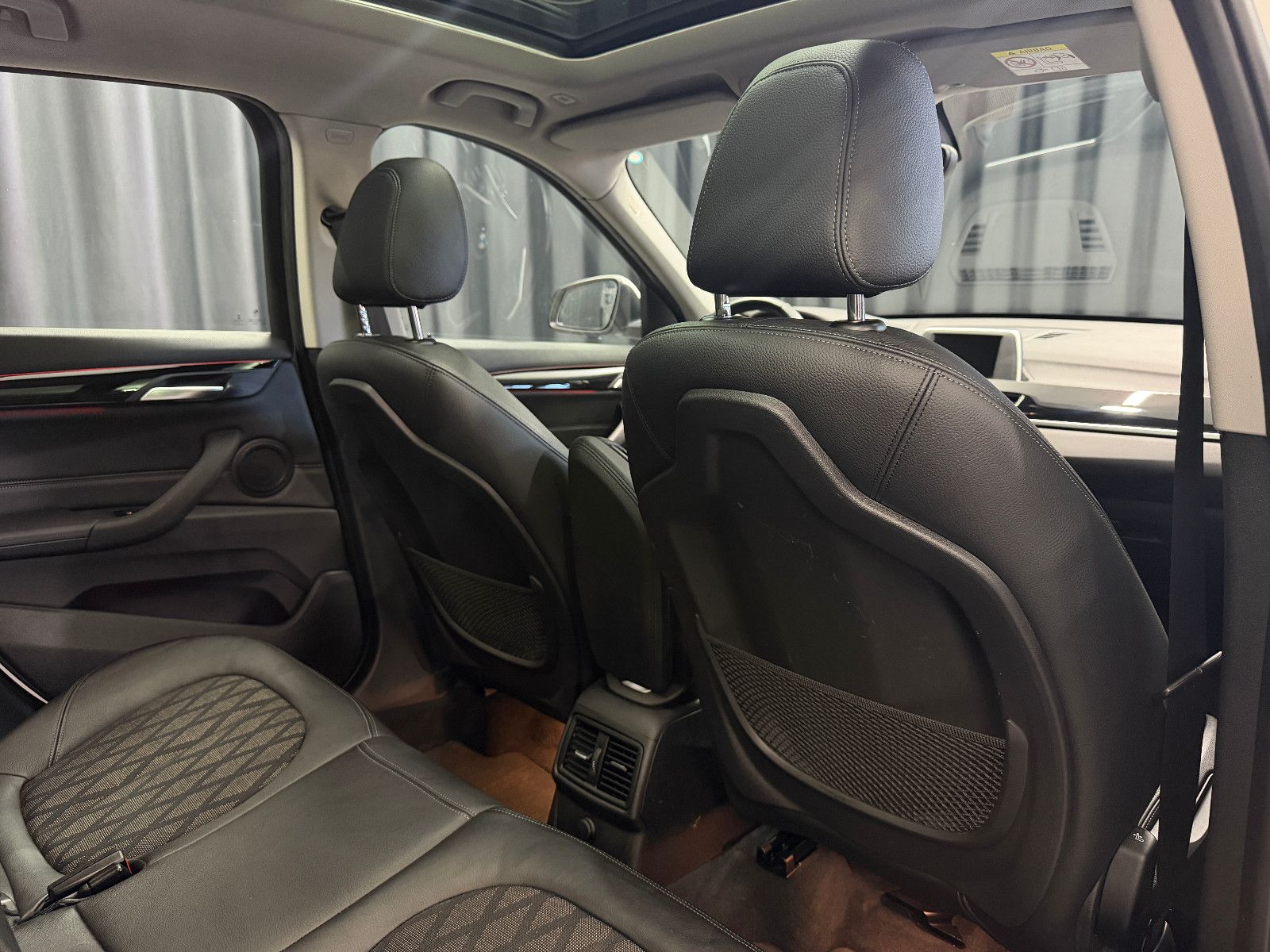 Fahrzeugabbildung BMW X1 xDrive 20 d xLine|AHK|PANO|PDC|NAVI|AUTOMATIK