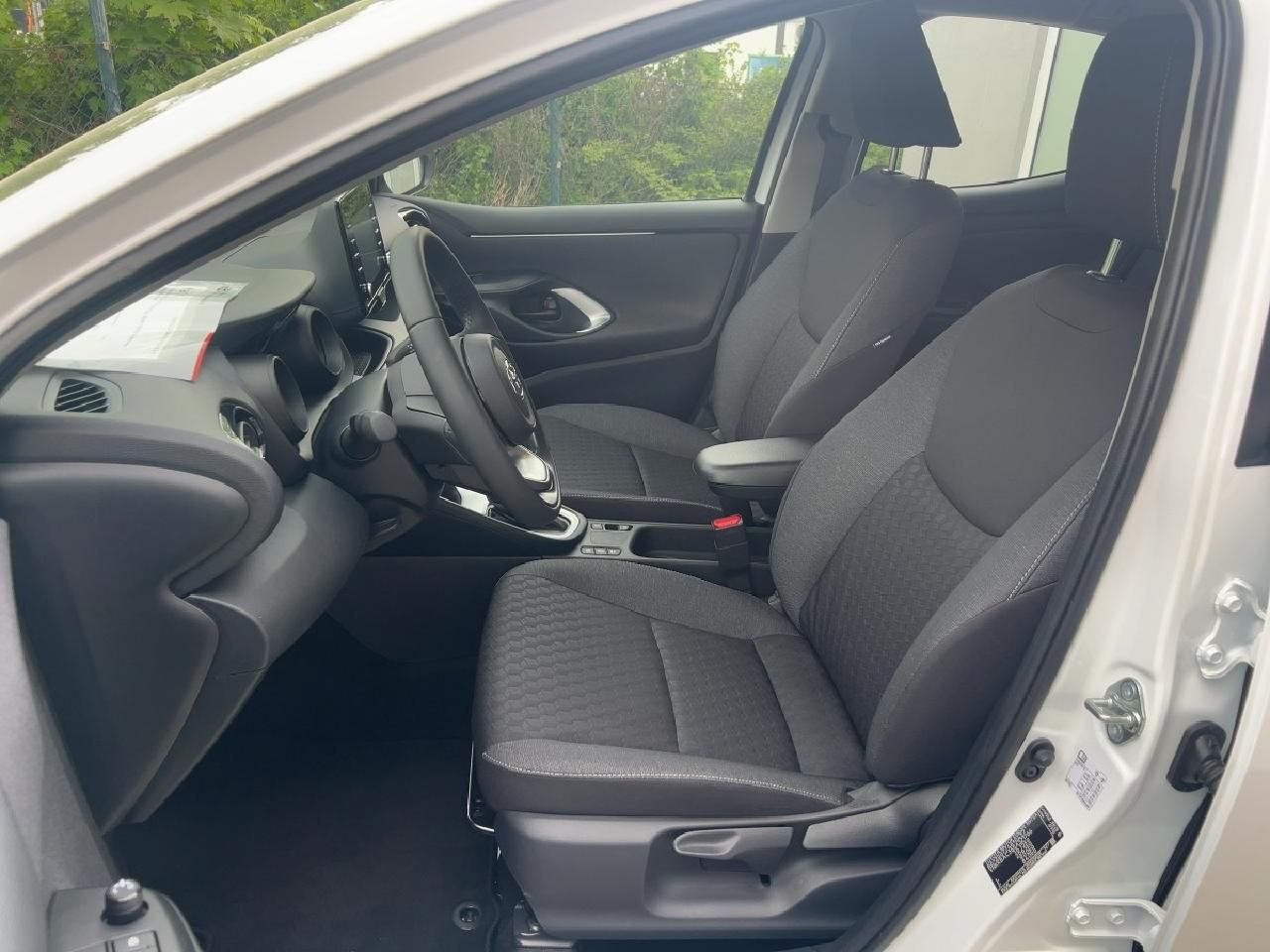 Fahrzeugabbildung Toyota Yaris Hybrid Team Deutschland