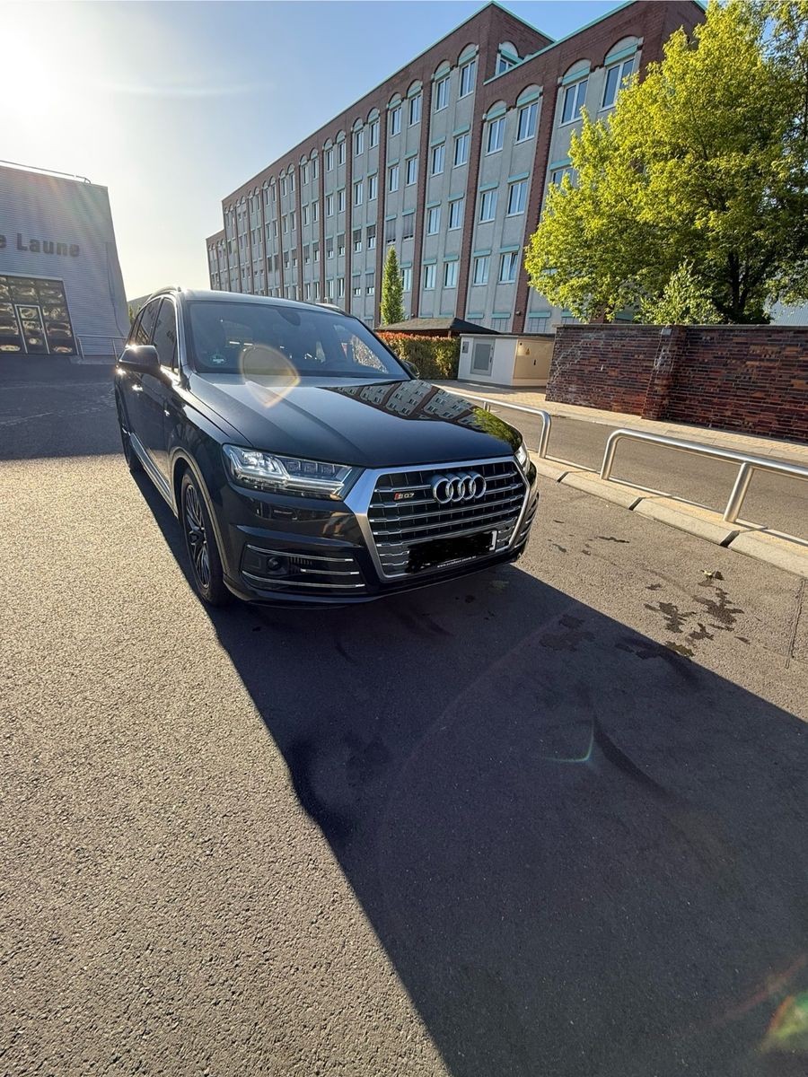 AUDI SQ7 4.0 TDI quattro tiptronic -