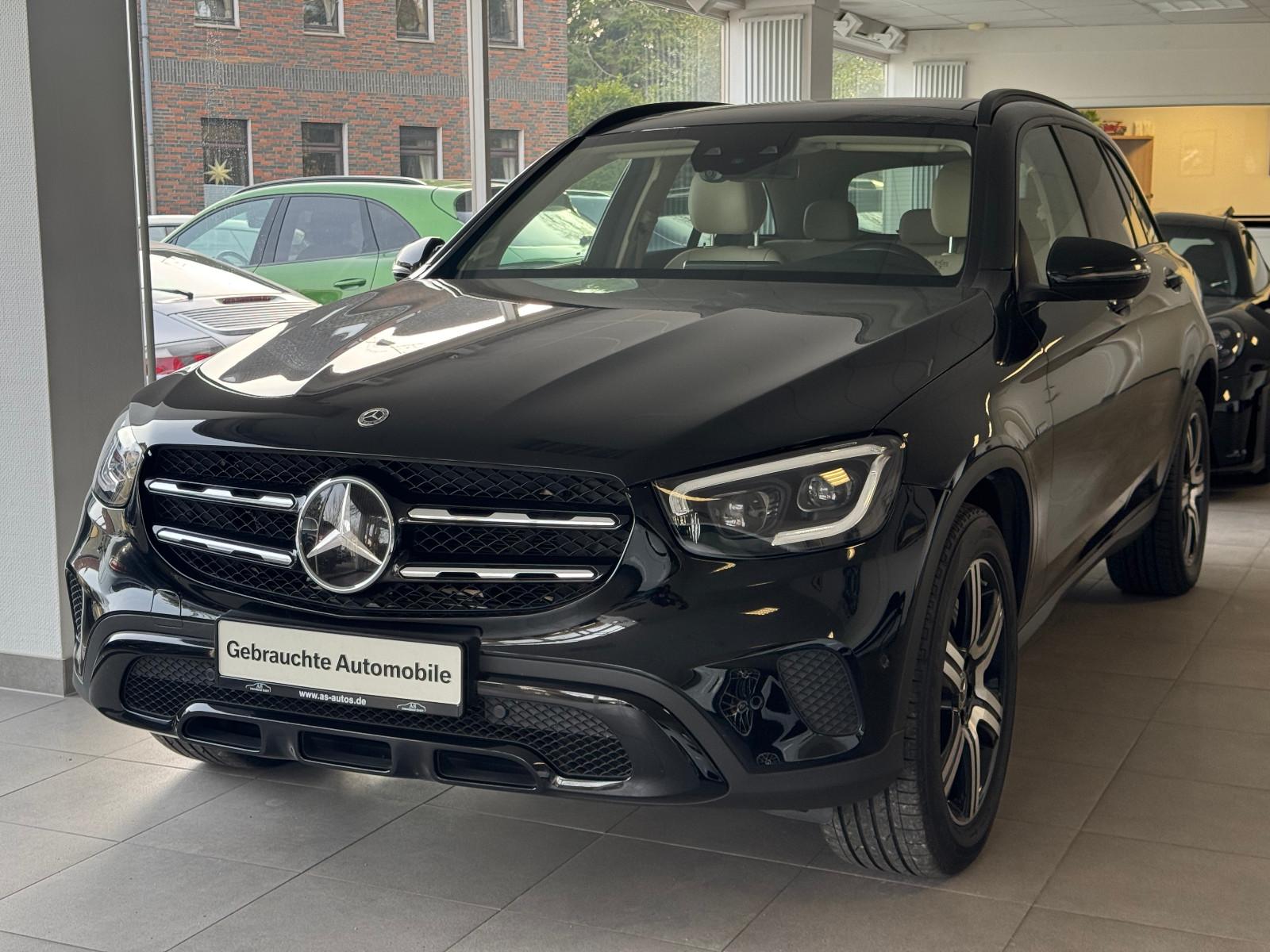 Mercedes-Benz GLC 300e 4M Panorama Airmatic Keyless ACC AHK 21