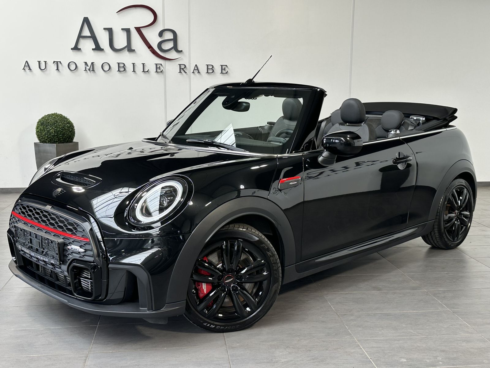 Fahrzeugabbildung MINI John Cooper Works Cabrio NAV+LED+VC+ACC+17ZO+PP
