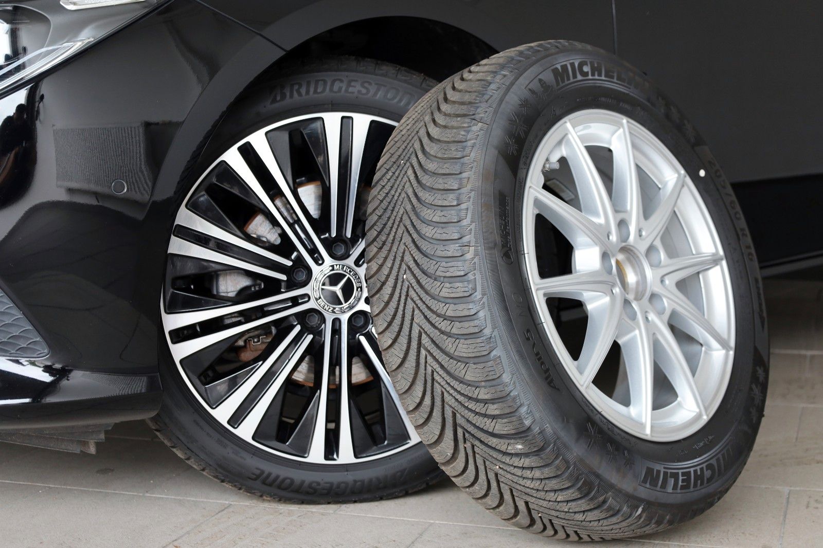 Fahrzeugabbildung Mercedes-Benz CLA 200d SB Leder,Navi,LED,SH,Kamera,Park-Paket