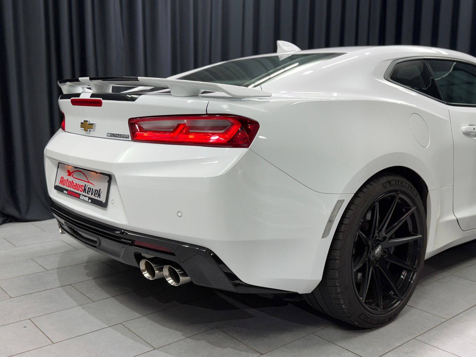 Fahrzeugabbildung Chevrolet Camaro Coupé V8|SCHALTER|RECARO|DEUTSCHES FZG|