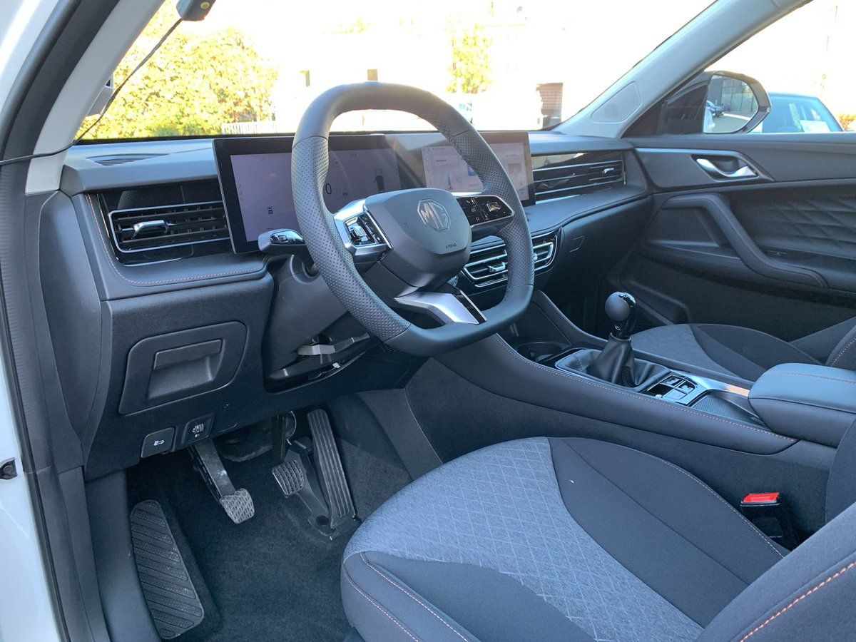 MG HS - Bild 10