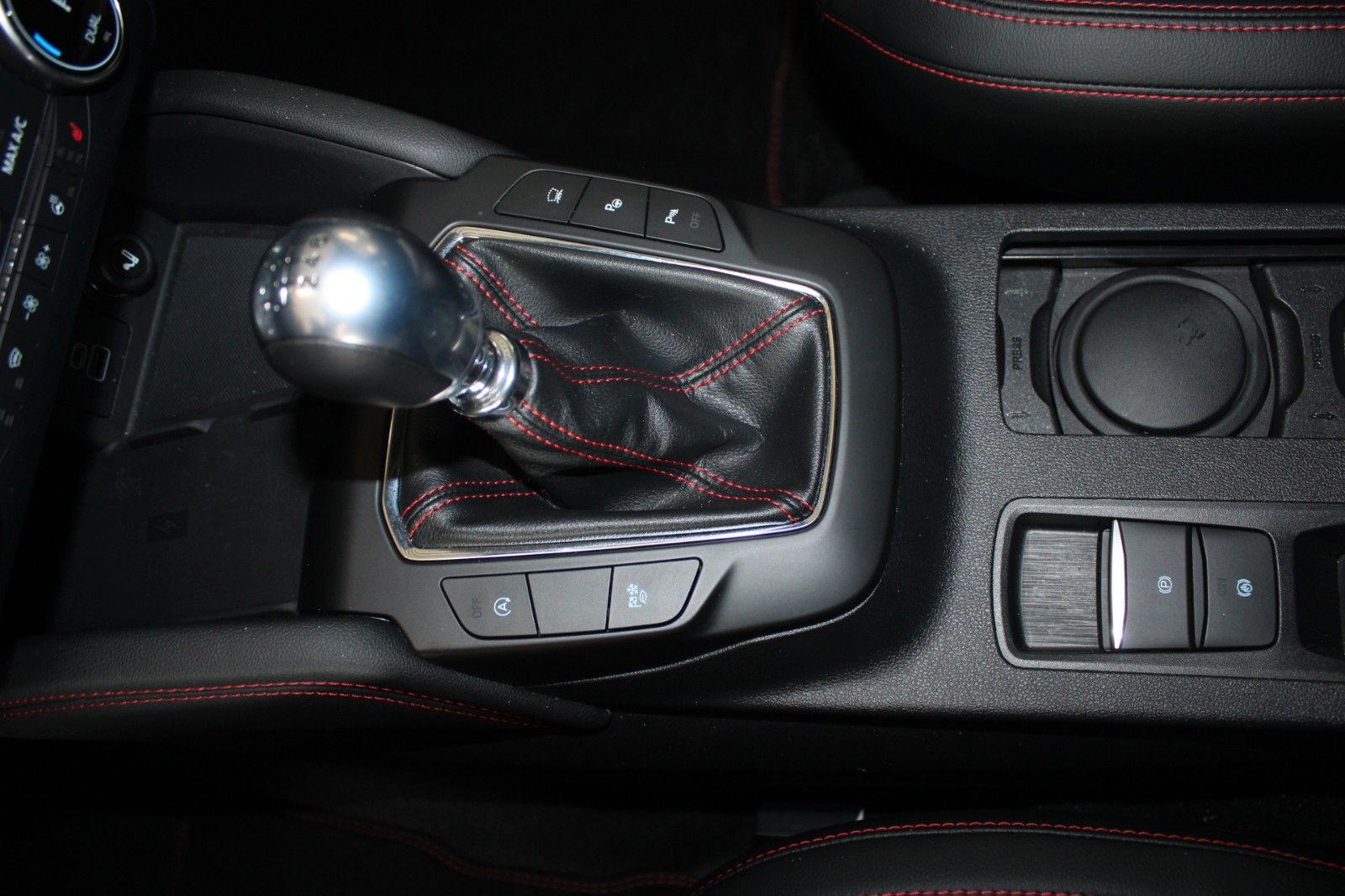 Fahrzeugabbildung Ford Kuga ST-Line X LED AHK B&O HUD ACC WinterPaket