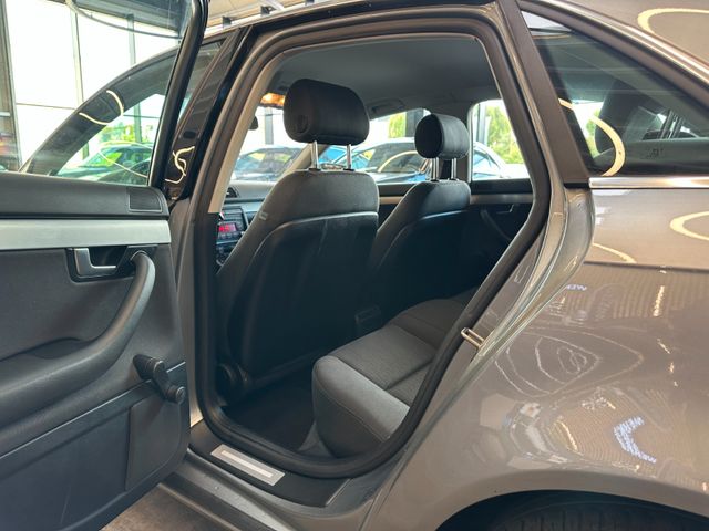 Audi A4 Lim. *TEMPOMAT*KLIMAAUTOMATIK*SitzHZ*