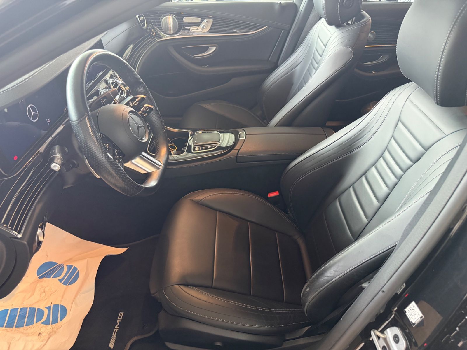 Fahrzeugabbildung Mercedes-Benz E 400 4Matic*AMG-Line*Burmester