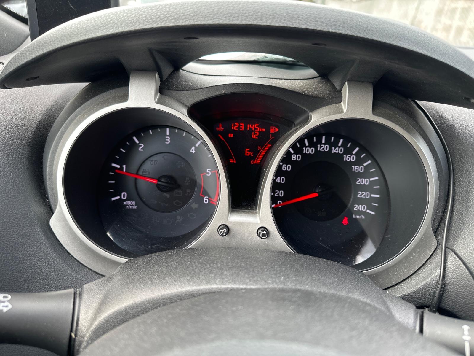 Nissan Juke Acenta 1,5 Diesel.123000 km.Zahnriemen neu