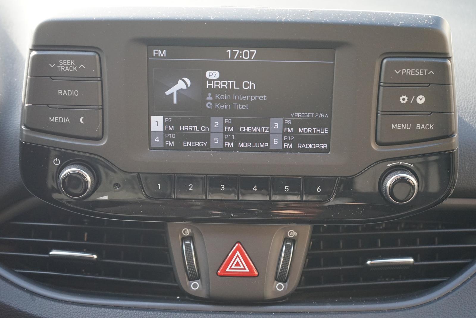 Hyundai i30 1.4 Pure Tempomat PDC Klima Tagfahrlicht USB