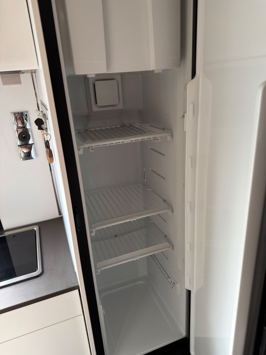Fahrzeugabbildung Bürstner Eliseo C602|LUFTFAHRWERK|KAMERA|FACELIFT