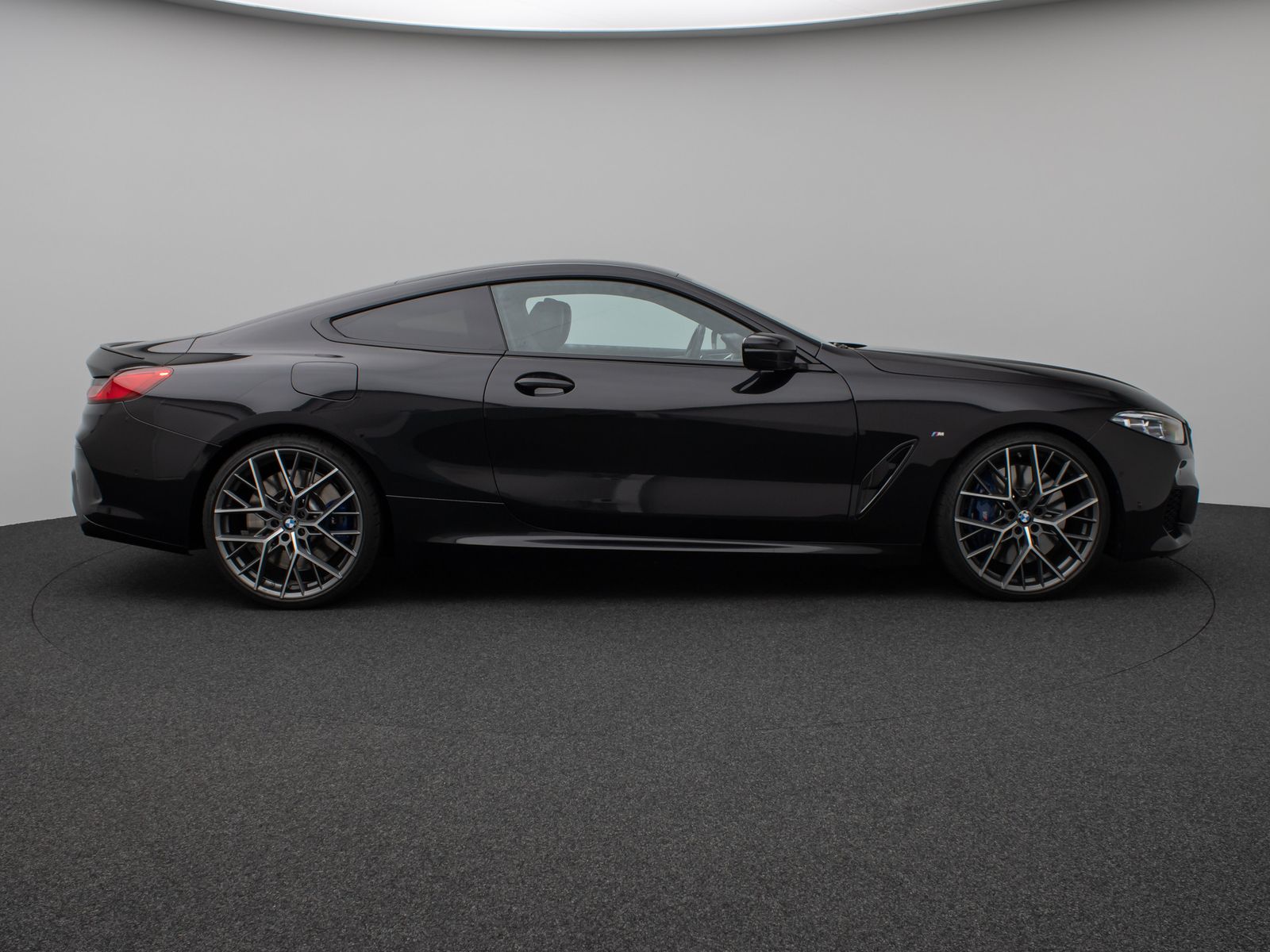 Fahrzeugabbildung BMW M850i xD Kamera HUD DAB H/K ACC SoftCl DisplKey