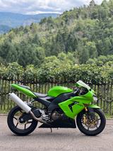 Kawasaki ZX-10R 2004/2005 ZXTOOE Ninja - 2004 ZX10R