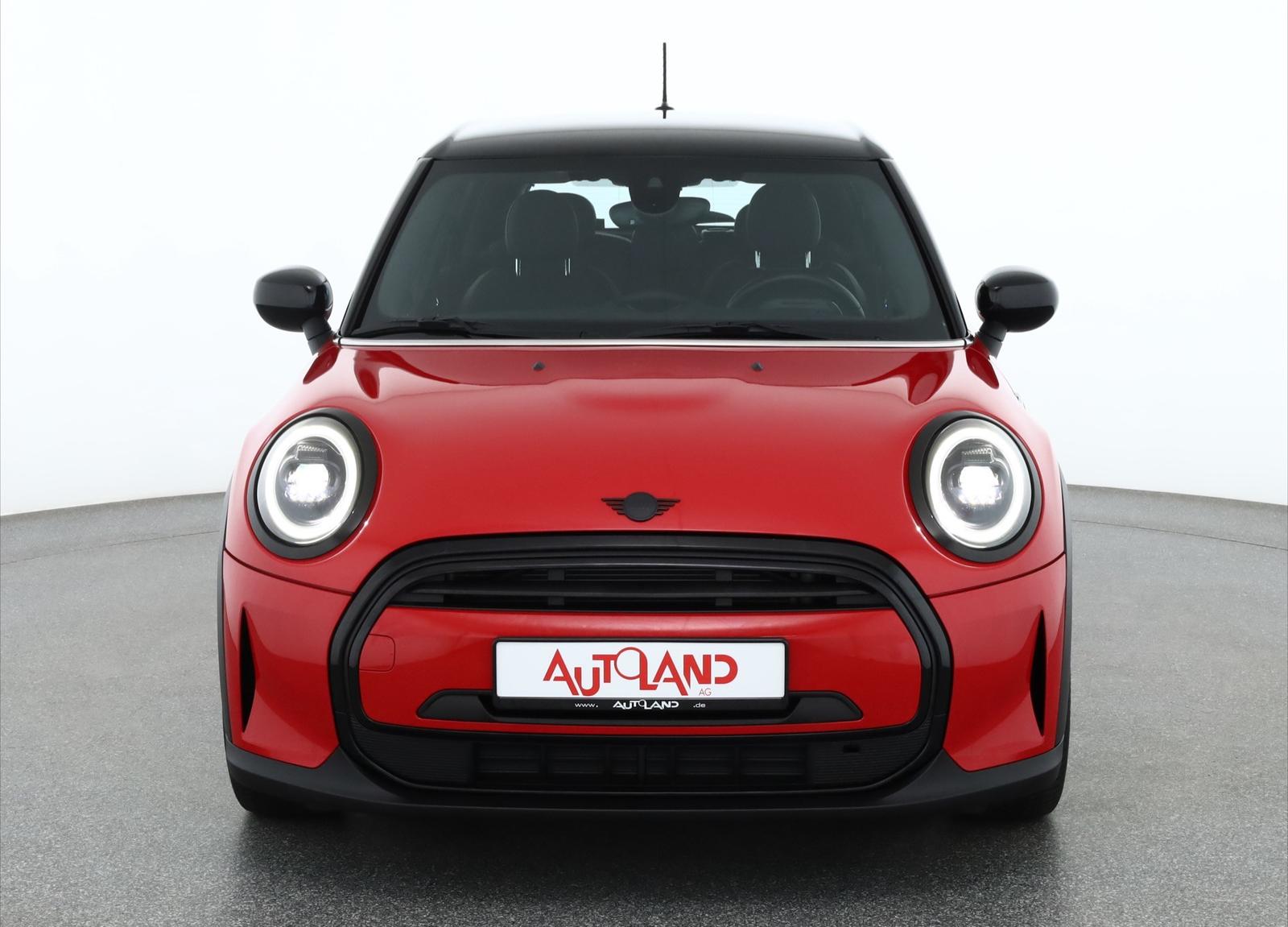 MINI Cooper 1.5 Classic Trim LED Navi Kamera Leder