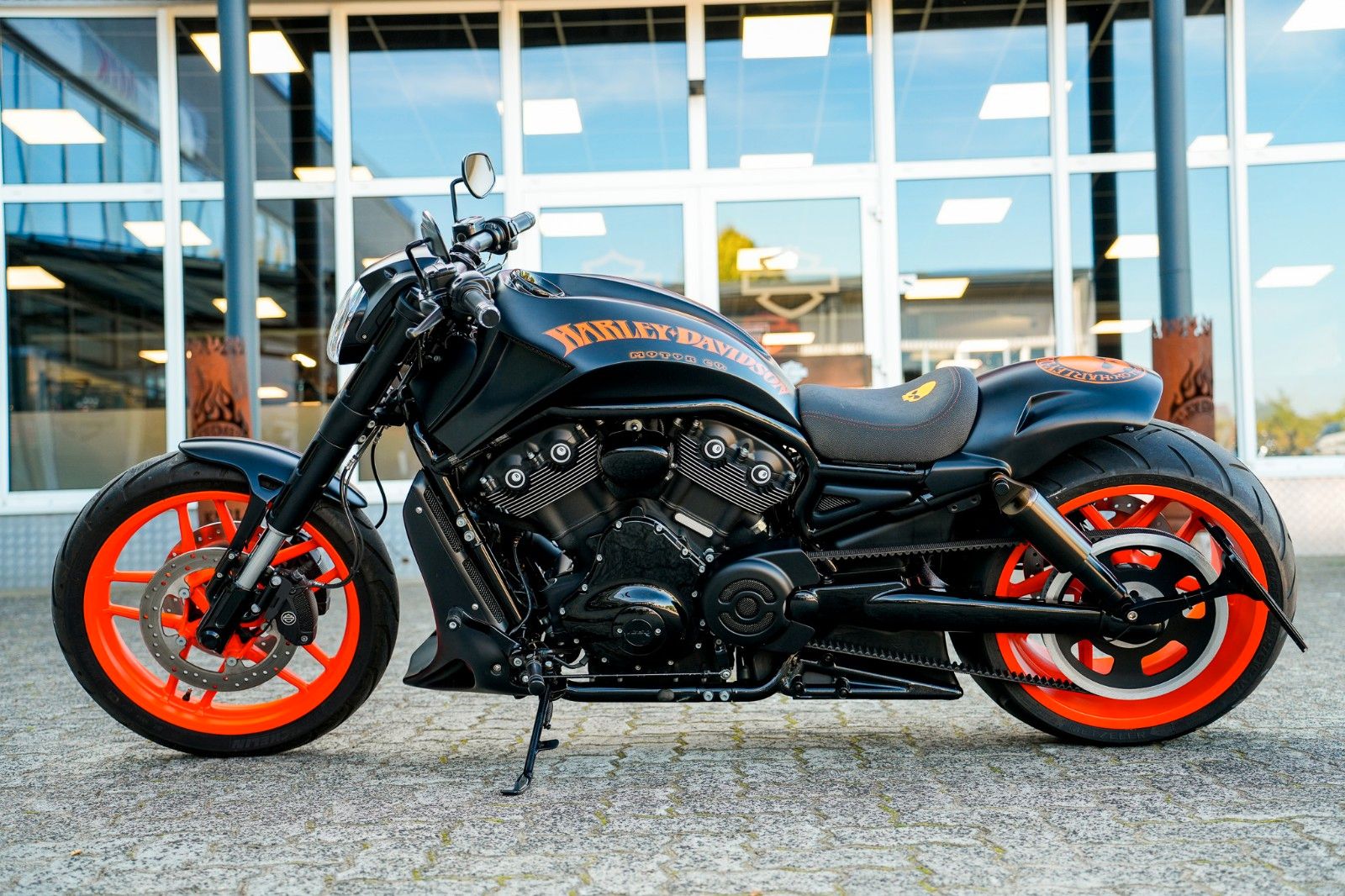 Fahrzeugabbildung Harley-Davidson VRSDCX Night Rod Special - BBC Dragbar AIRRIDE
