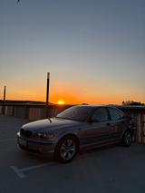 BMW E46 318i - BMW 318 Limousine E46 318i mit Benzin-Antrieb