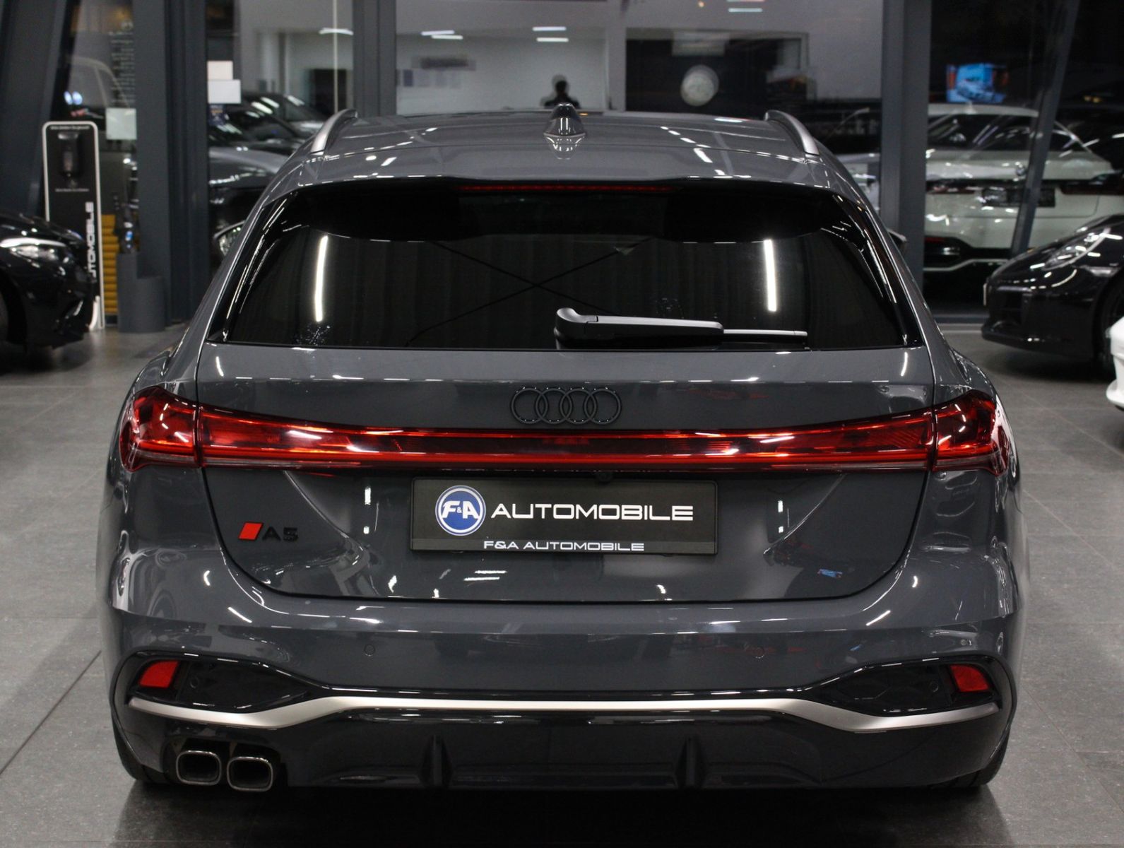 Fahrzeugabbildung Audi A5 TDI S tr quattro edition one Avant*S-Line