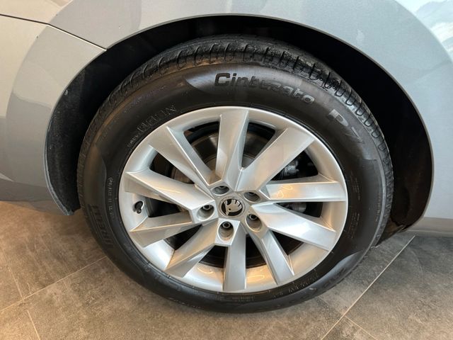 MYAUTOCENTER – Gebraucht- und Jahreswagen mit Werkstattservice in Pfaffenhofen Skoda Superb Combi Style *Bi Xenon*Klima*ACC*
