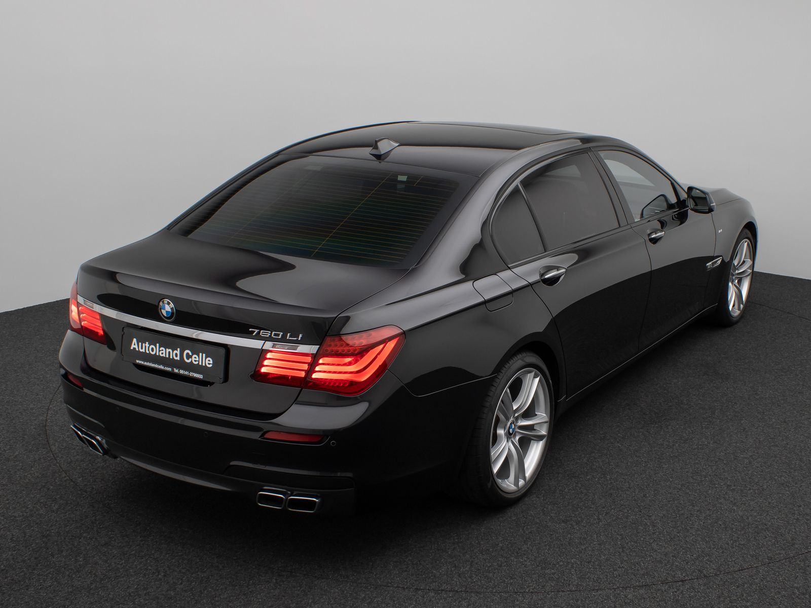 Fahrzeugabbildung BMW 760 Li M Sport Glasdach B&O HUD SoftCl NightVisi