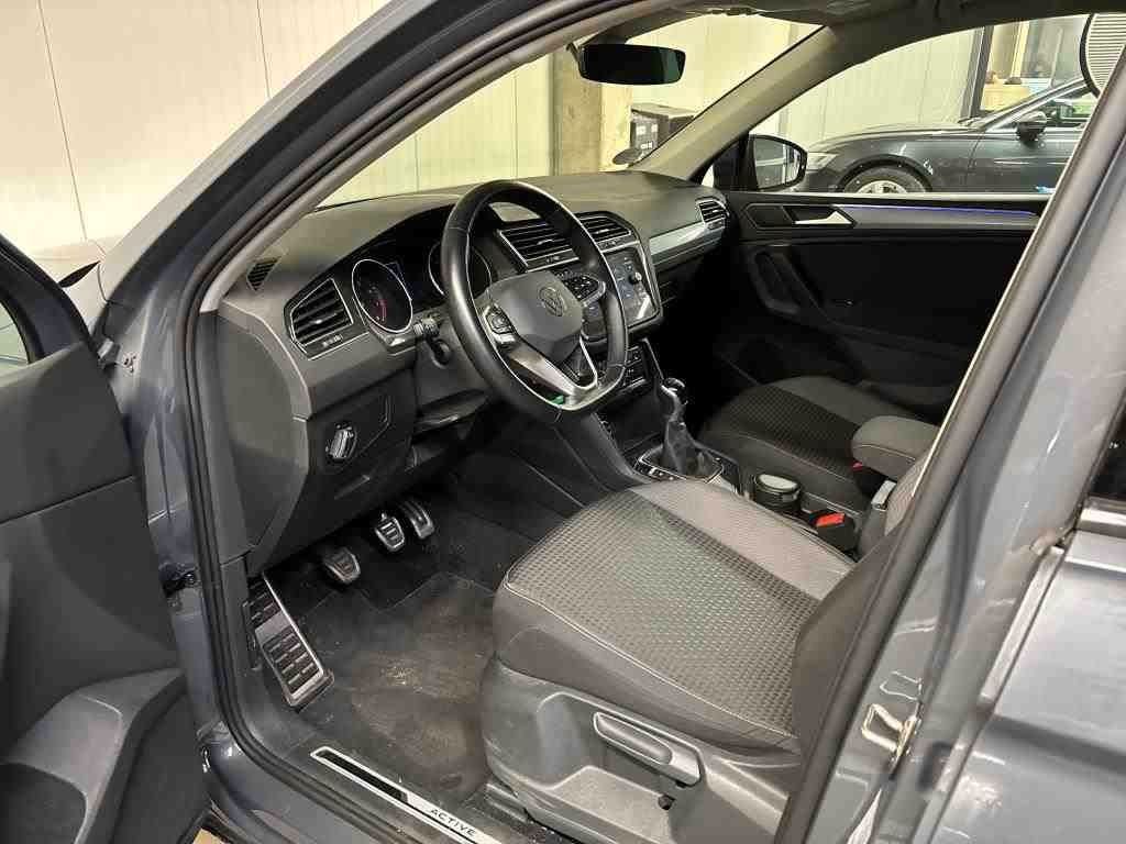 Fahrzeugabbildung Volkswagen Tiguan Active KAMERA 18`NAVI PARKLENK ACC 1.Hd