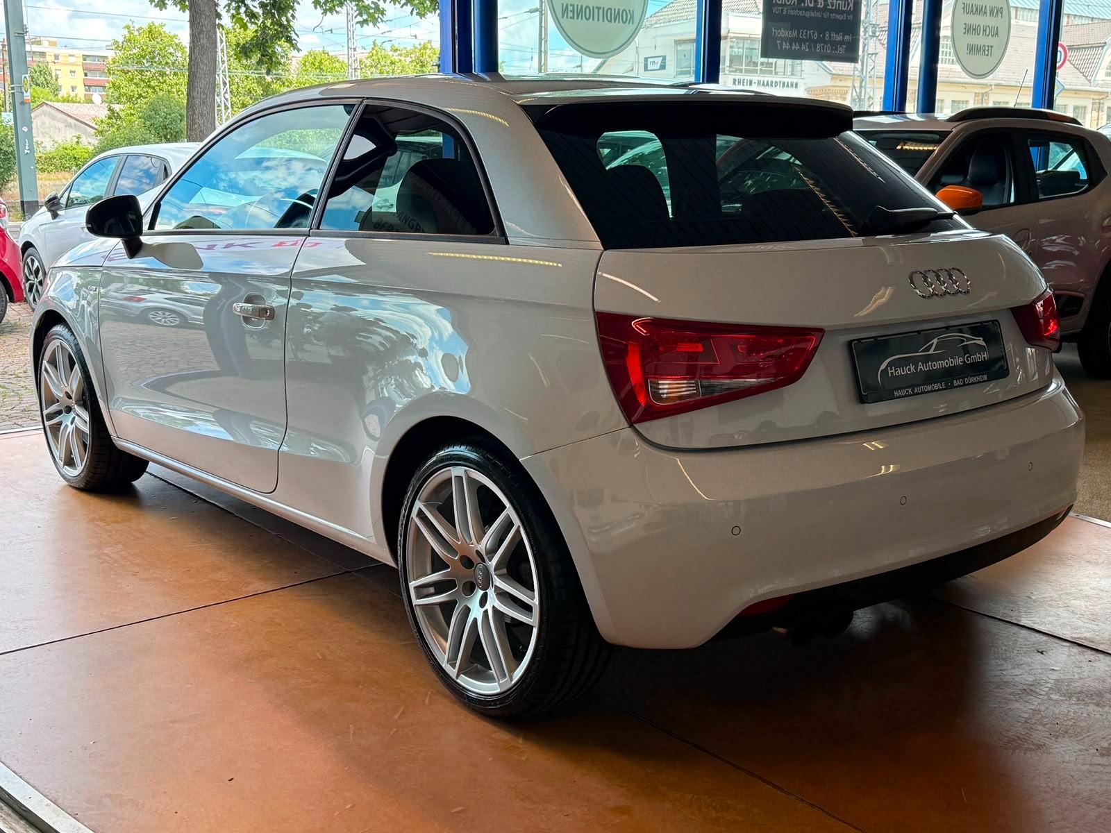 Audi A1 S line Sportpaket Leder / Klima / Navi