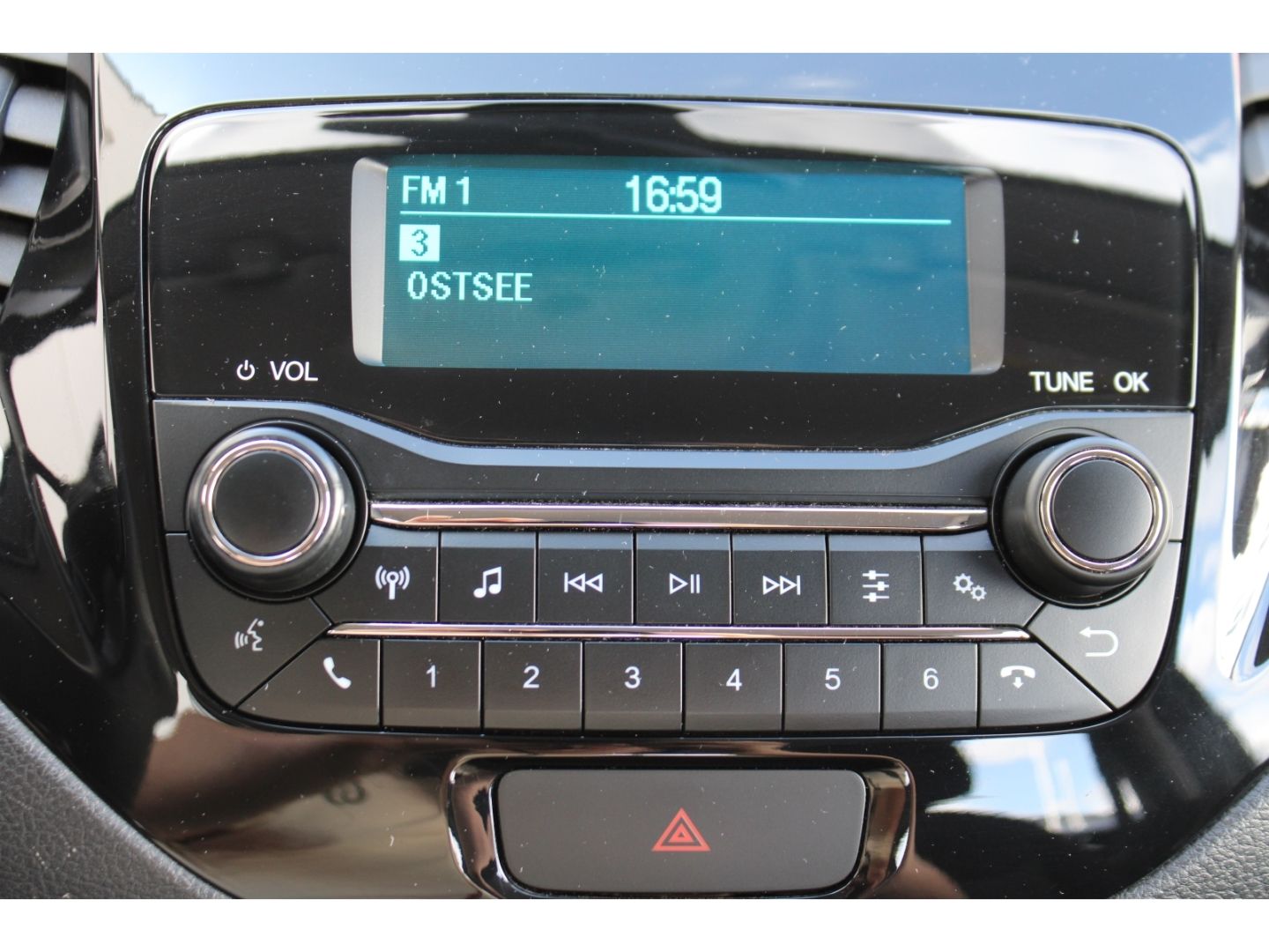 Fahrzeugabbildung Ford Ka + Cool&Connect 1.2Ti-VCT Klima WiPa Bluetooth