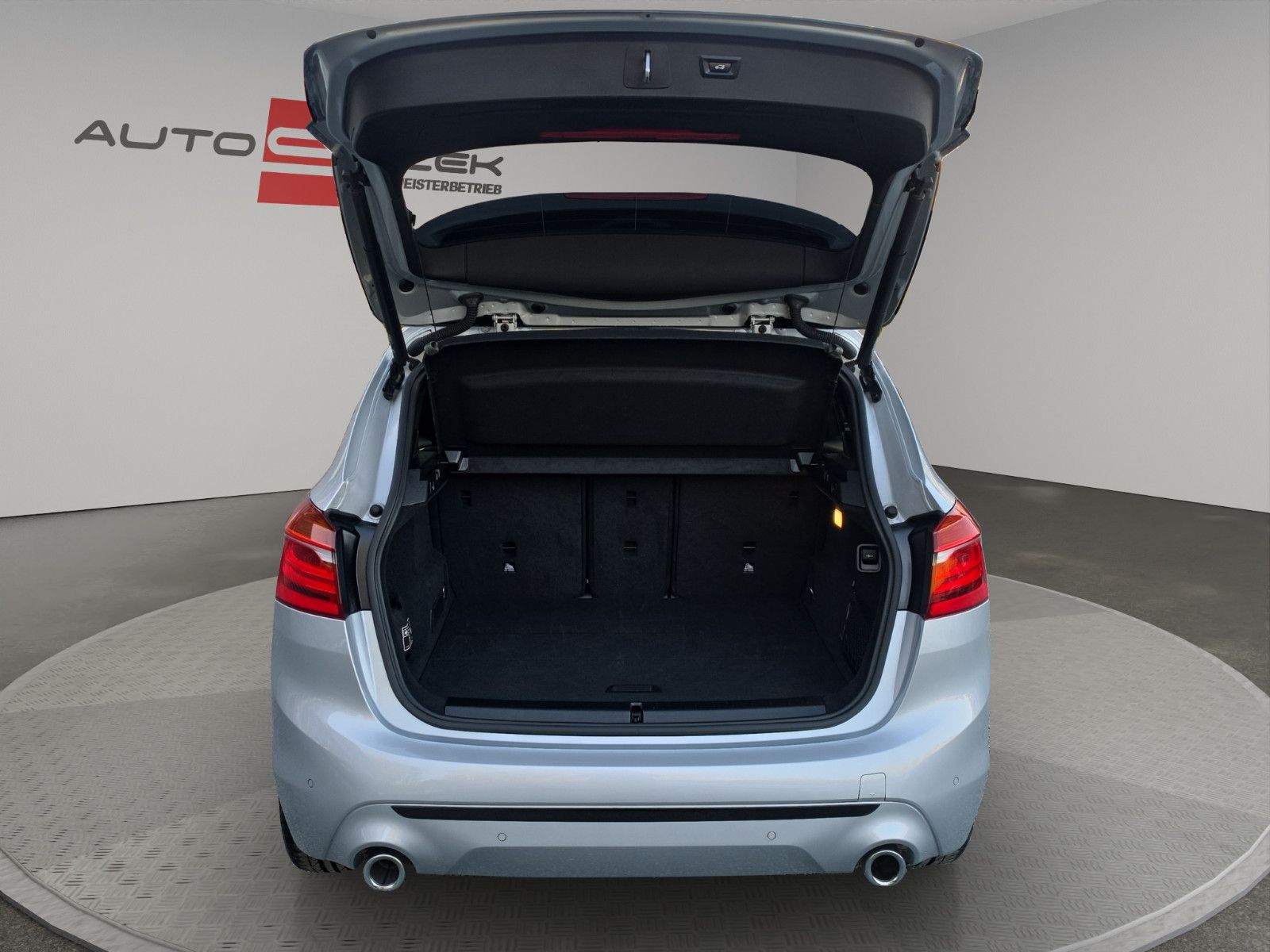 Fahrzeugabbildung BMW 2 Active Tourer 218 d Sport Line Sport-Automatik