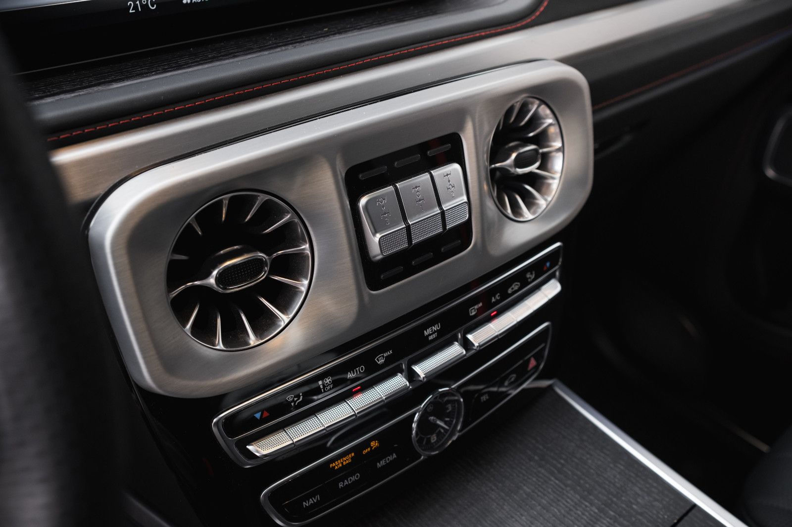 Fahrzeugabbildung Mercedes-Benz G 500-Burmester-Manufaktur-Leder-Night-Paket