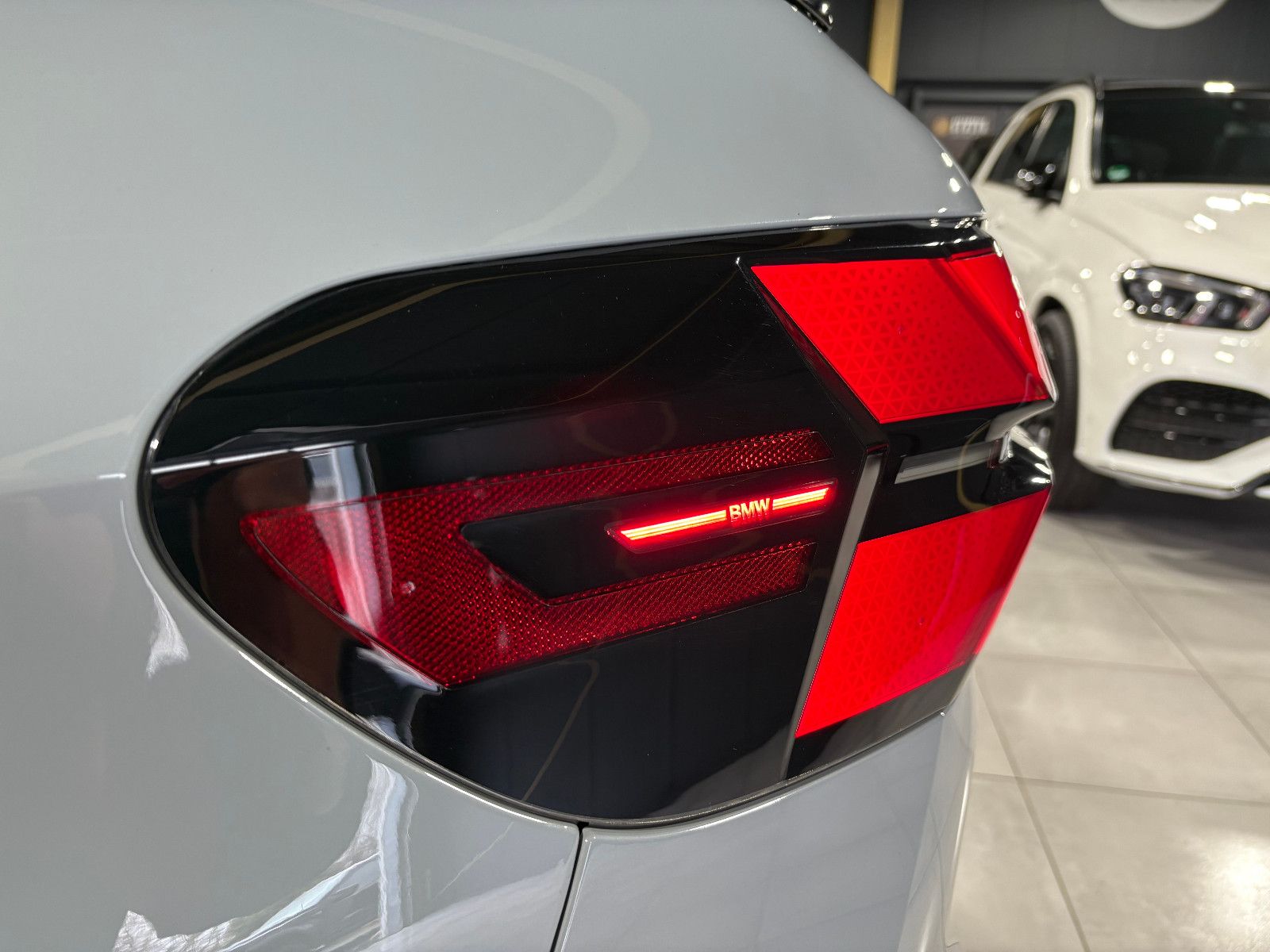 Fahrzeugabbildung BMW X5 30 d xDrive M Sport/HEAD-UP/360°/SOUND/AMBIEN