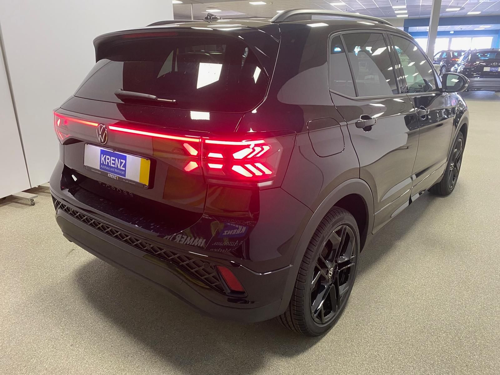 Fahrzeugabbildung Volkswagen T-Cross 1.5 TSI DSG BLACK STYLE R-Line+AHK+ACC++