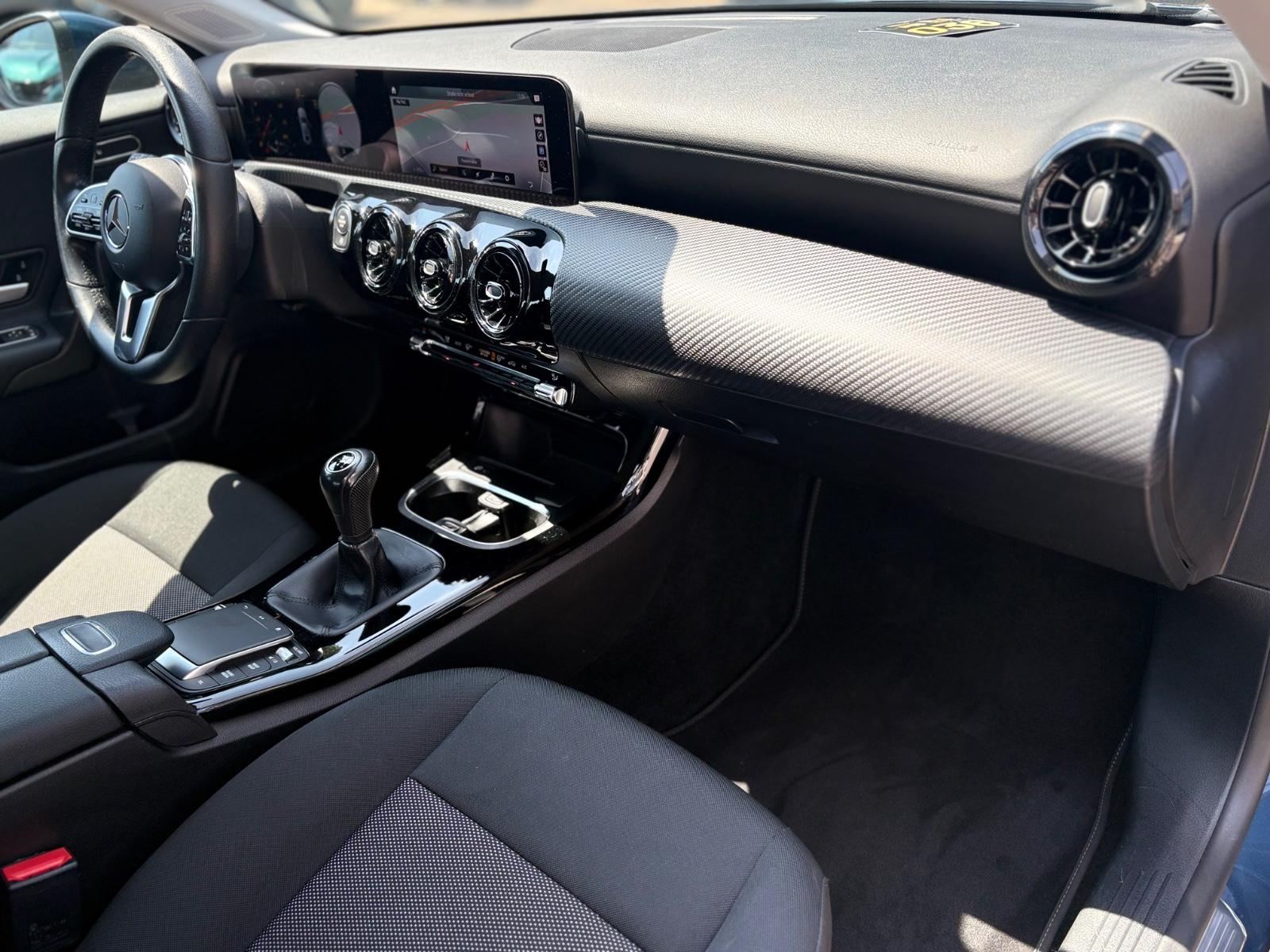 Mercedes-Benz A 180 d LIMOUSINE *MULTIBEAM*KAM*SHZ*ALU*