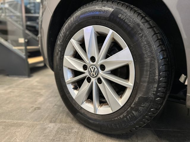 MYAUTOCENTER – Gebraucht- und Jahreswagen mit Werkstattservice in Pfaffenhofen Volkswagen Golf Sportsvan VII Comfortline BMTStart-Stopp