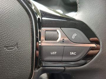 Peugeot 208 Allure Pack e- 136 Kam.+LED+Navi+SHZ