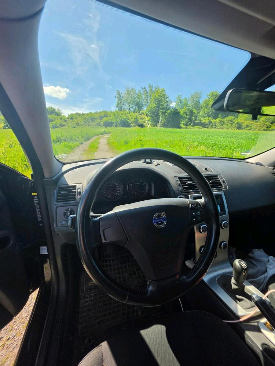 Volvo V50 2010 — photo 9