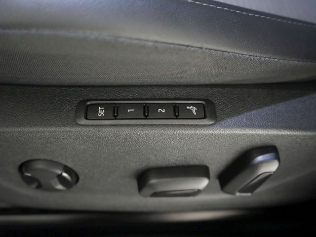 ENYAQ iV 80+LED+AHK+NAVI+PANORAMA SCHIEBEDACH+SI