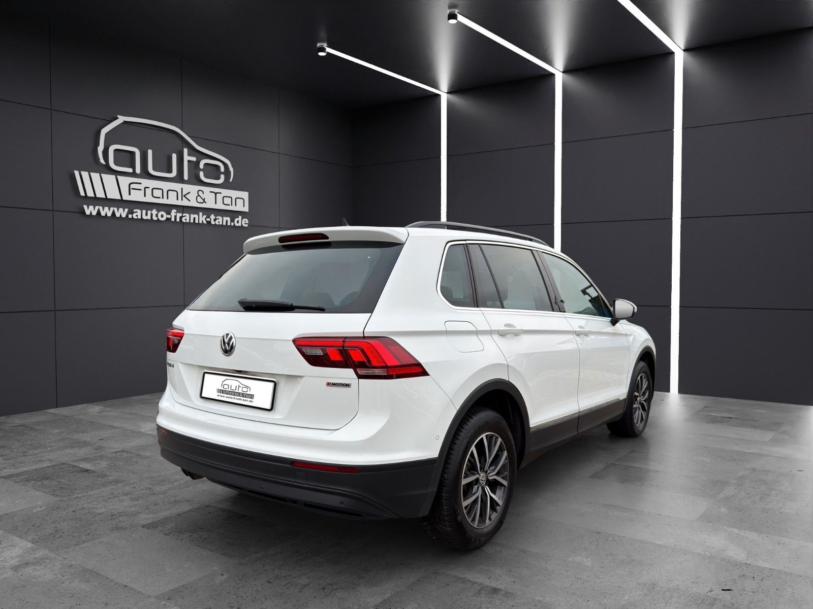 Fahrzeugabbildung Volkswagen Tiguan 4Motion*Navi*Kamera*SitzHZ*Memory*Pano*