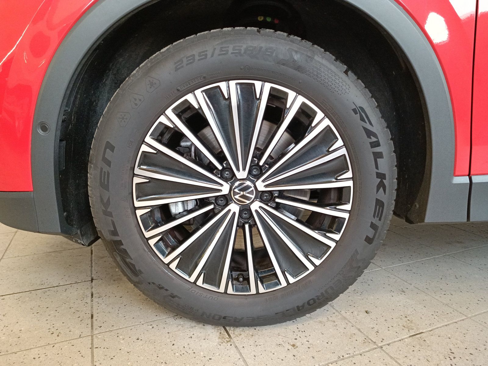 Volkswagen Tiguan - Bild 8