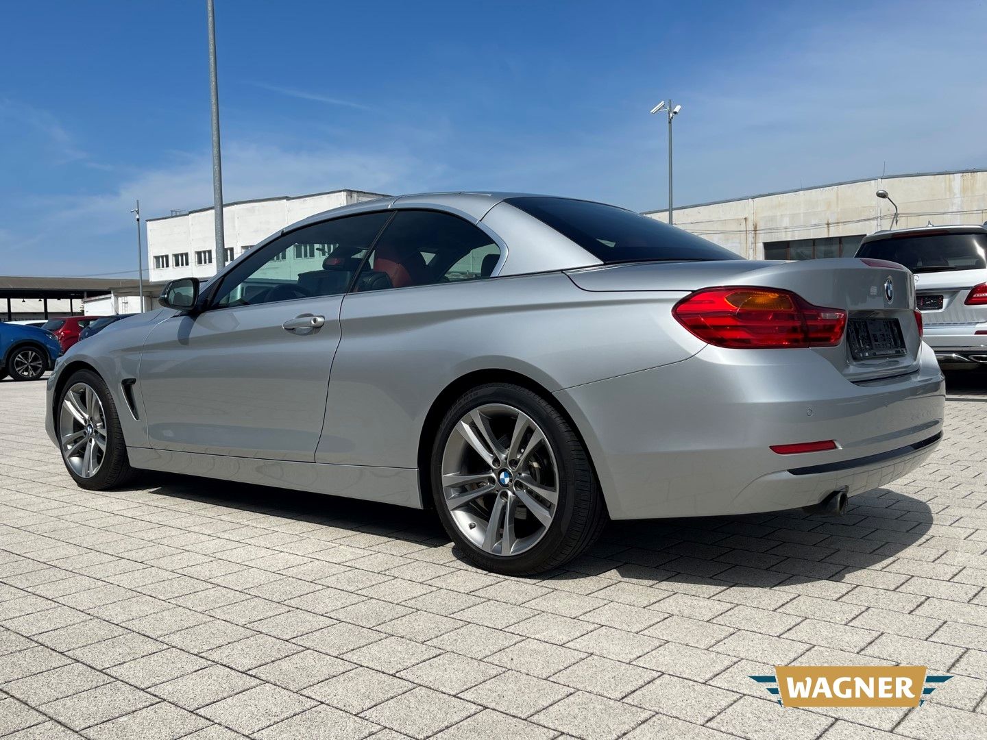 Fahrzeugabbildung BMW 420 i Cabrio Automatik Leder Navi Service NEU