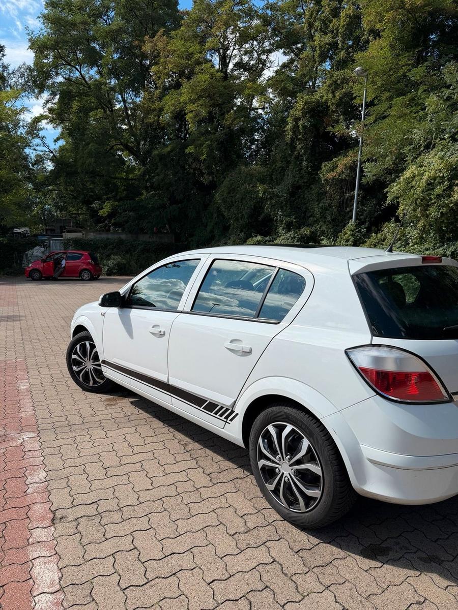 Opel Astra, 2004