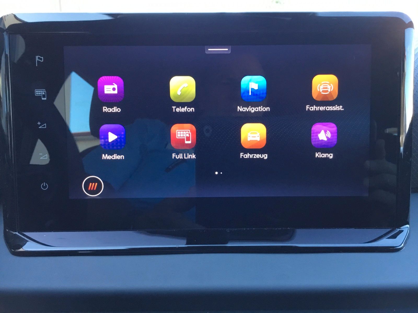 Fahrzeugabbildung SEAT Arona 1.0 TSI Style DSG+AHK+ACC+Navi+Kamera