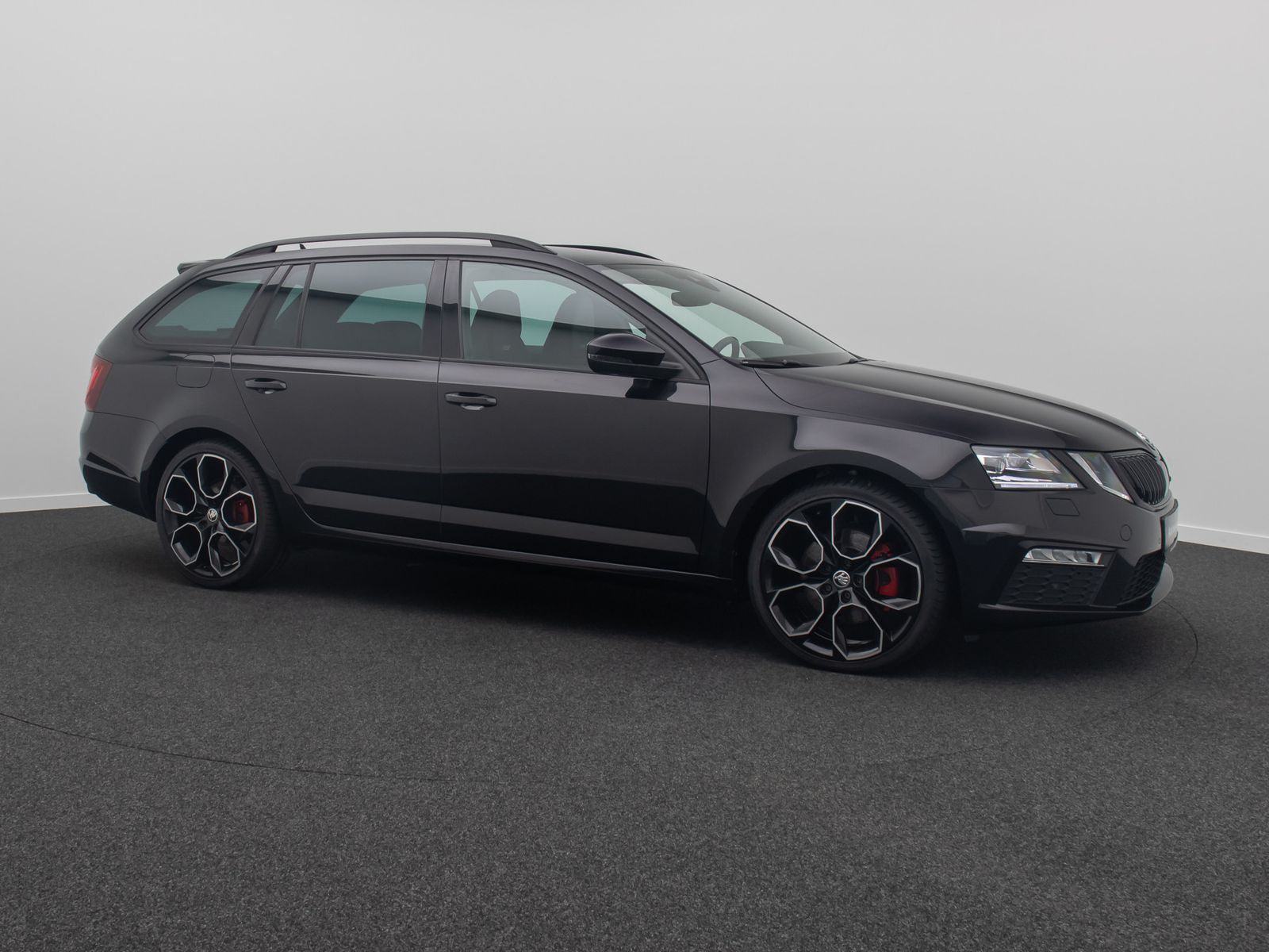 Fahrzeugabbildung SKODA Octavia RS 60 ACC Kamera SoundSys Memory DAB 18"