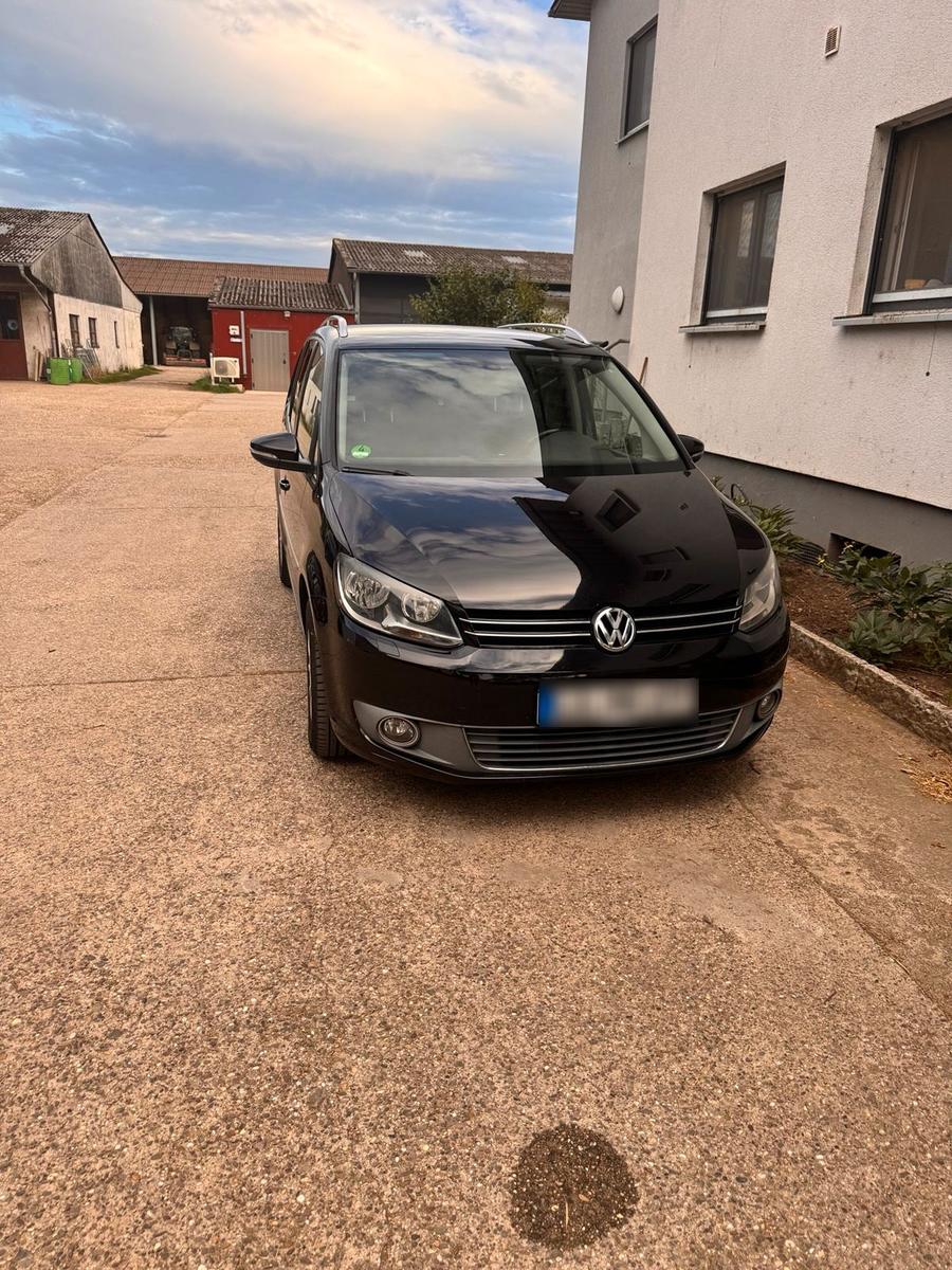 Volkswagen Touran 2010 — engine 140 HP (103kW)