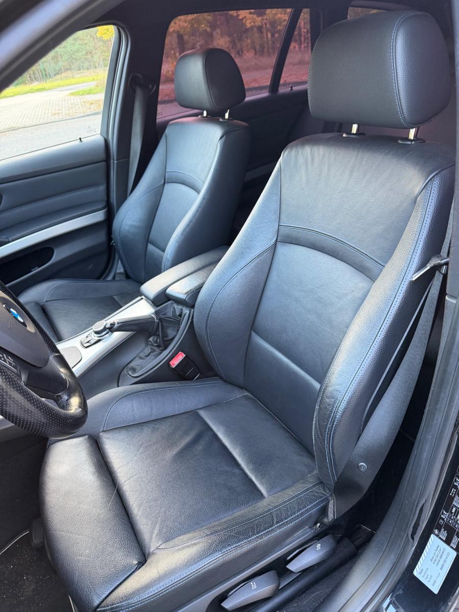 BMW 318 2010 — photo 9