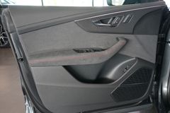 AUDI RSQ8 performance | RS-Dynamik+ | Pano | 305 km/h AUDI RSQ8 performance | RS-Dynamik+ | Pano | 305 km/h