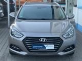 Hyundai i40 1.7 CRDi 85kW blue Premium - Hyundai i40 mit Diesel-Antrieb: Kombi, 1.7