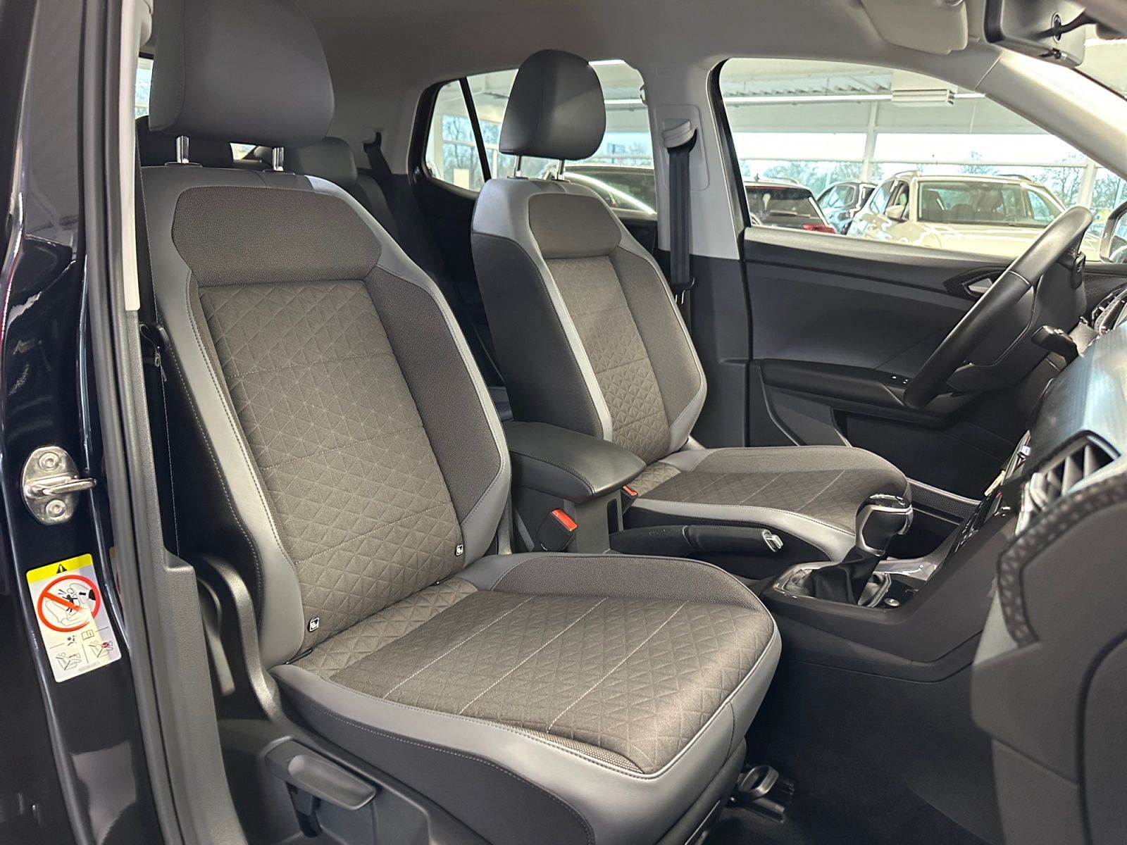 Volkswagen T-Cross - Bild 14